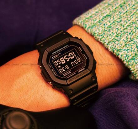 G-SHOCK Rainbow Brick Wall DW 5600RW 1ER Zegarek Męski